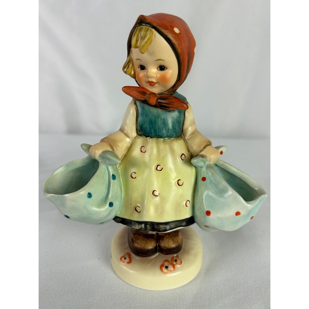 Goebel Hummel Mother’s Darling Markt Christel Double Basket Figurine